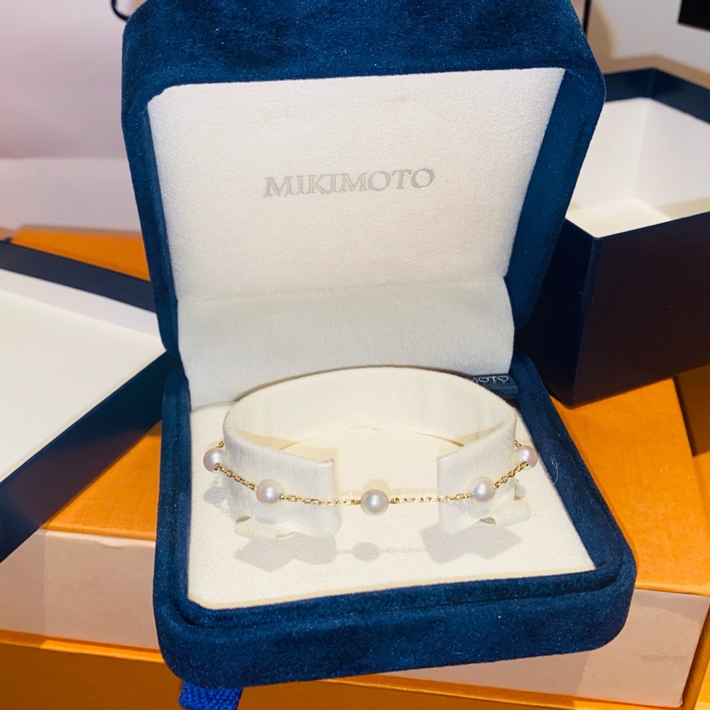 Mikimoto 18k Gold Pearl Bracelet